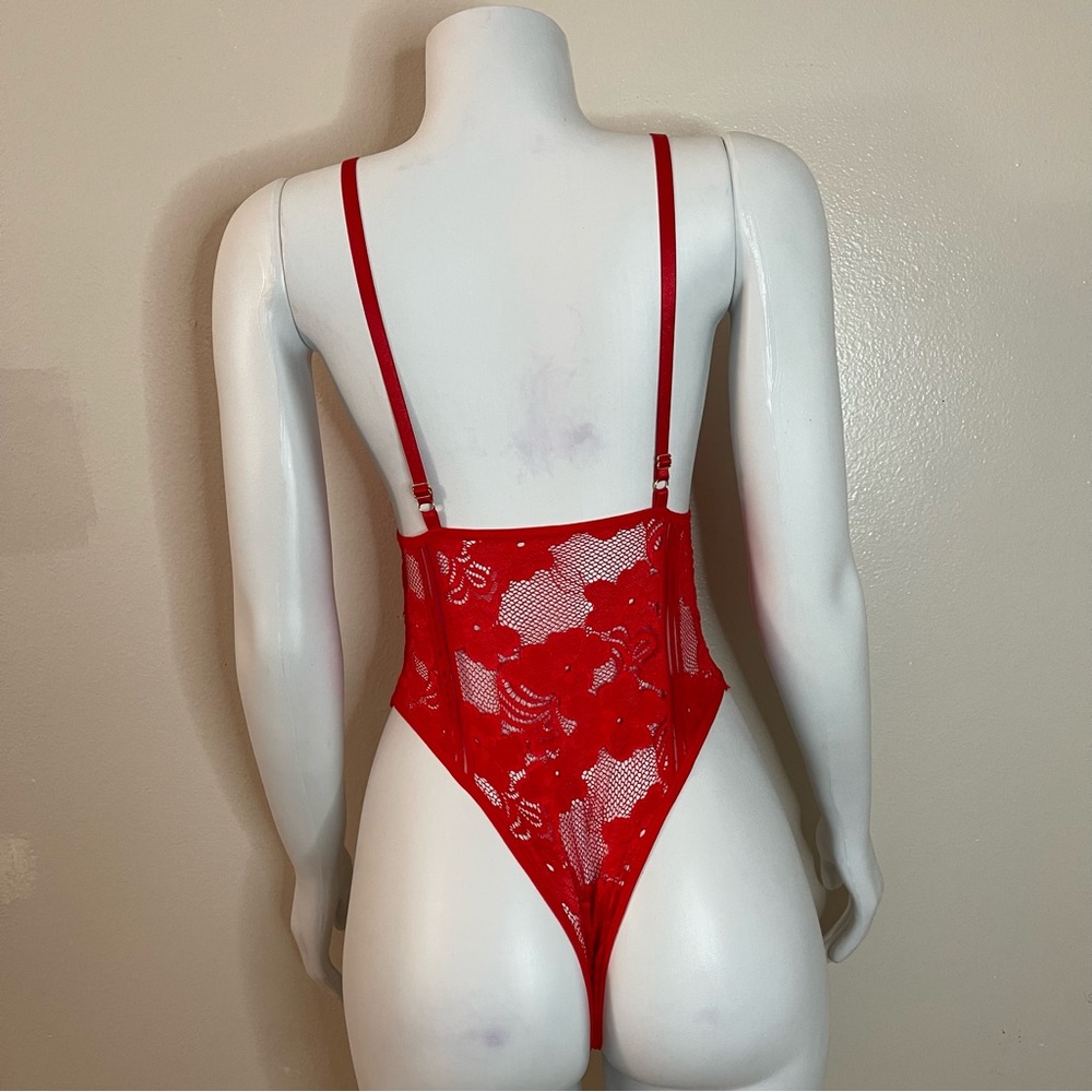 Red lace crisscross removable pads teddy bodysuit - Picture 4 of 11